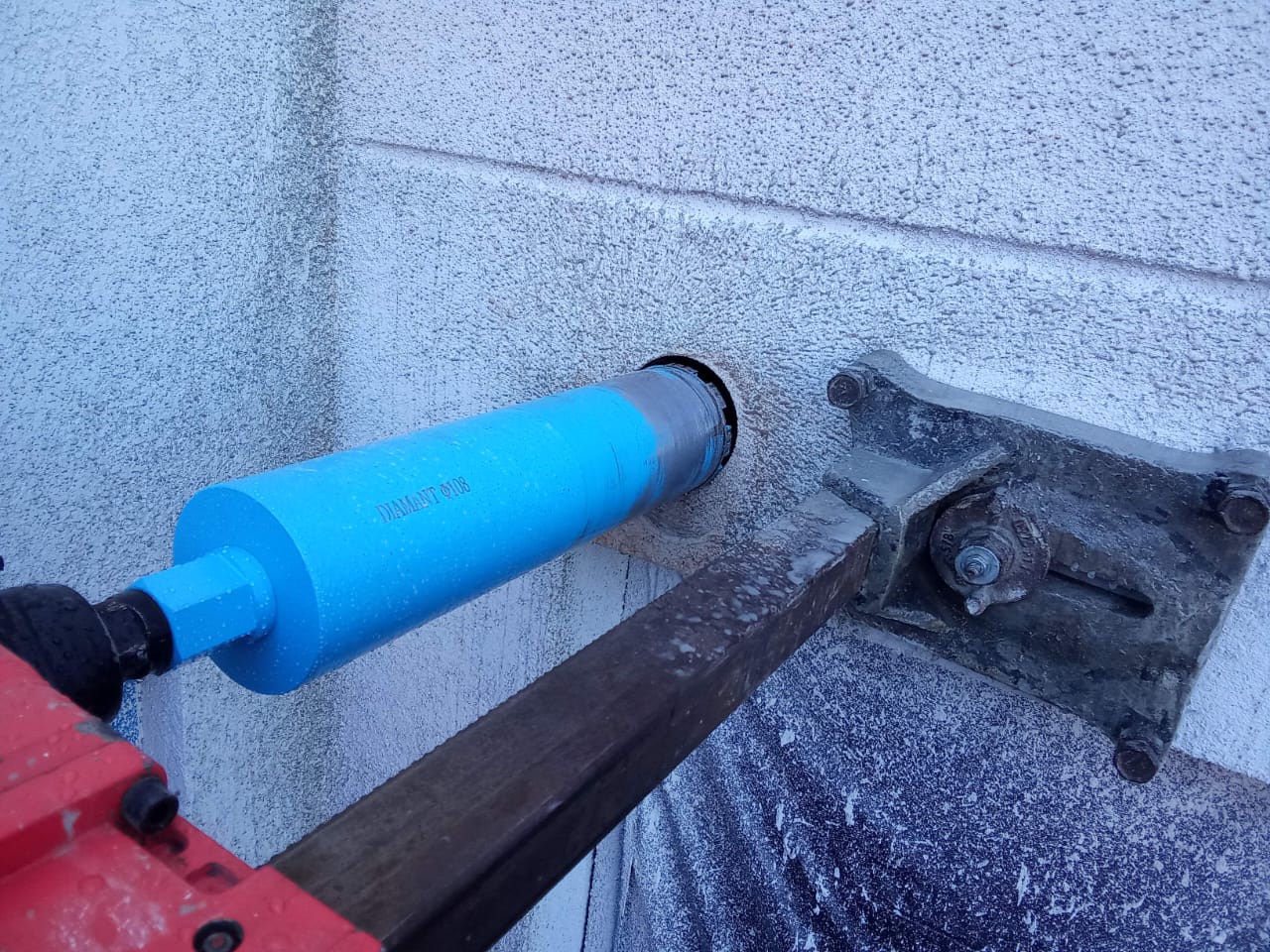 Perfurações em concreto